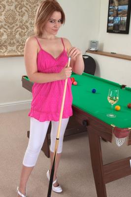Minnie - Pool Table
