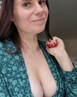 DiscoLiisa reddit の毛深いブルネット