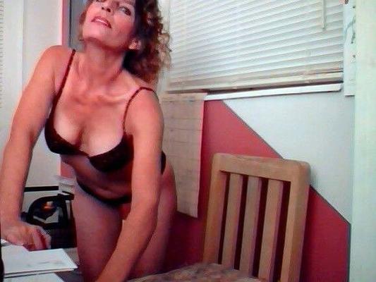 Sexy Melbourne FL Cougar Cynthia