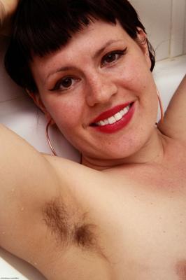 OLIVIA ROSE - BATHTUB