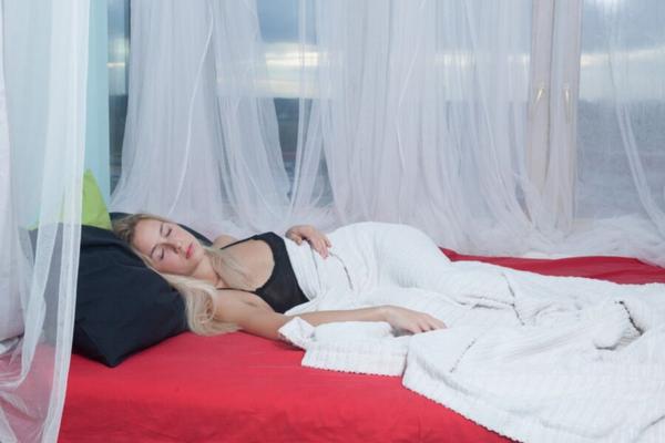Alecia Fox awakens and strips naked in bed