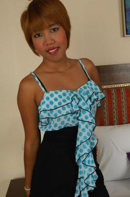 Filipina Minnie has a Nice Bush