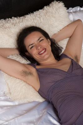LUCIA - IN BED