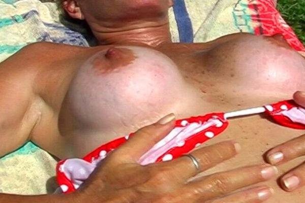 Melbourne FL Mature Cynthia Brown&#;s Tits Sunbathing
