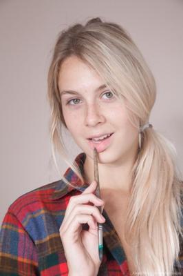 alecia fox a nice hairy woman