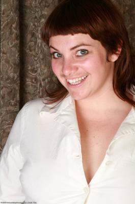 Hairy Mitzy - I Need Your Schwanz Dieter!