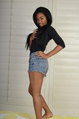 Kahlista - My New Blue Shorts