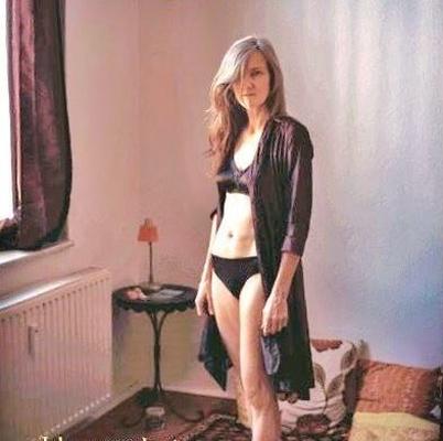 EXOTIC MATURE loves HOTEL meeting to unpack CONDOM and her PUSSY