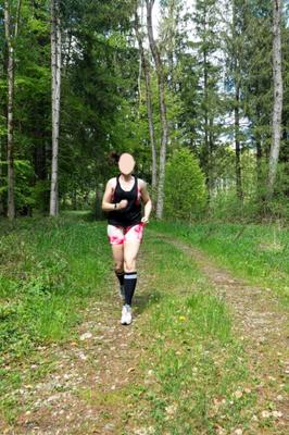 yo- jogging in my new lycra tracksuit with special air inlets