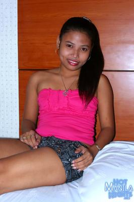 Filipina Bhe has a Nice Bush