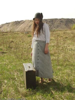 POLINA - GREEN GRASS & HIGH TIDES