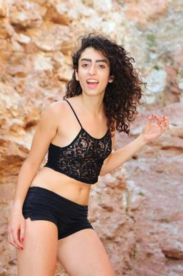 Hairy tiny uma