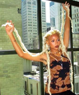 Hairy Celebrity Armpits 189
