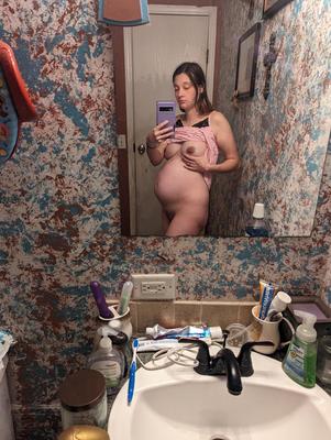 Pregnant and horny 