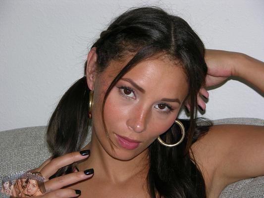 Ari Parker Modeling Nude True Amateur Models