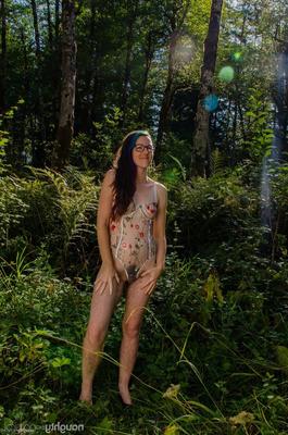 Minerva Nichons de Pucelle et Chatte Poilue [Naughty Natural] 