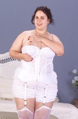 Fuckable, peludo BBW Angela