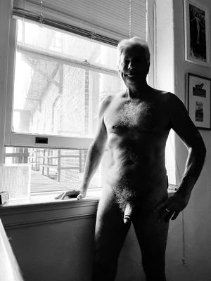 I Love to be Naked in Black and White